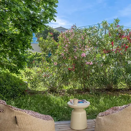 Le Patio Dorinajo - Appt Avec Piscine Partagee * Oletta (Corsica)